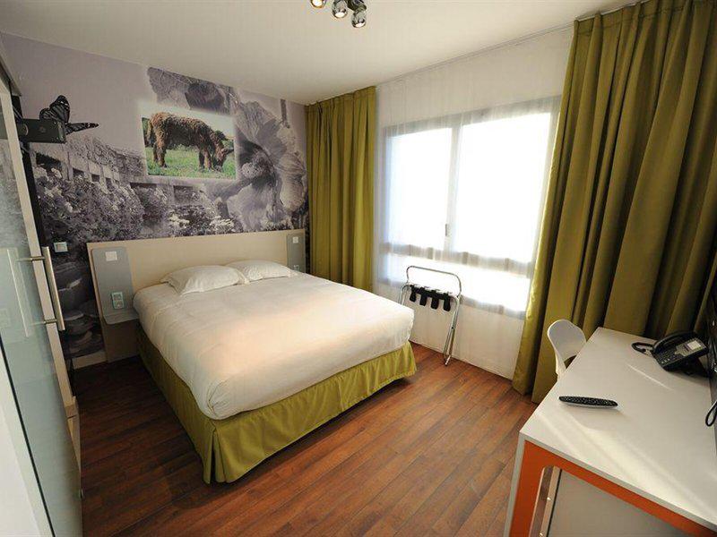 1628AFAB25BC39FEF821DD80851D5935