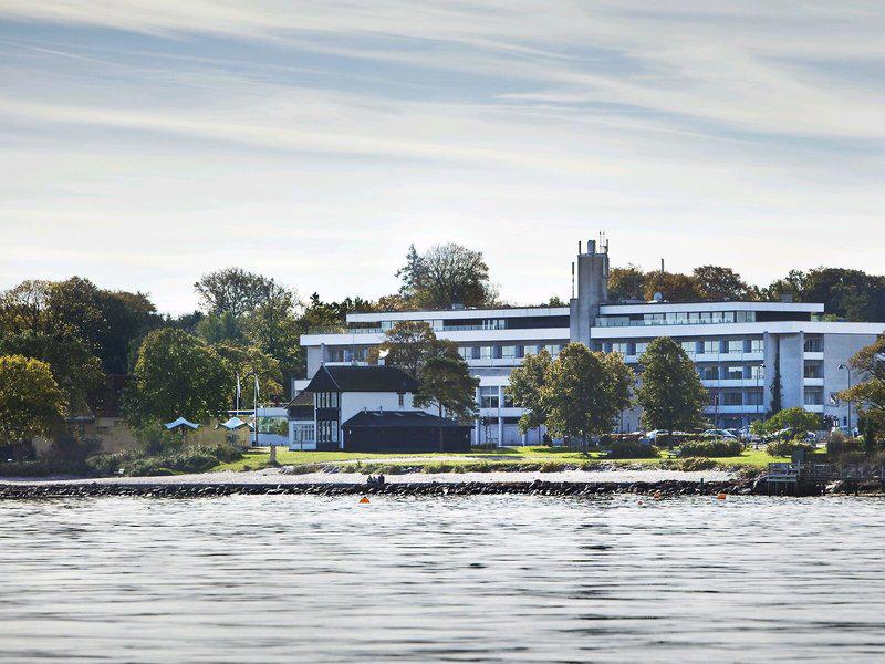 12B5B71080F558594F6D9AAA72BA1401