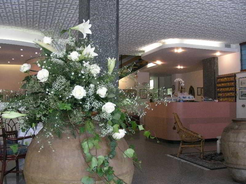 D13B9D53228141E3356B04476C328AF6