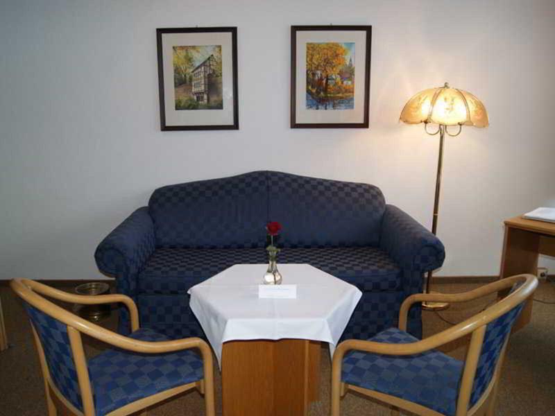 0F6B369C0FFE26604A3AF1E9DE404822