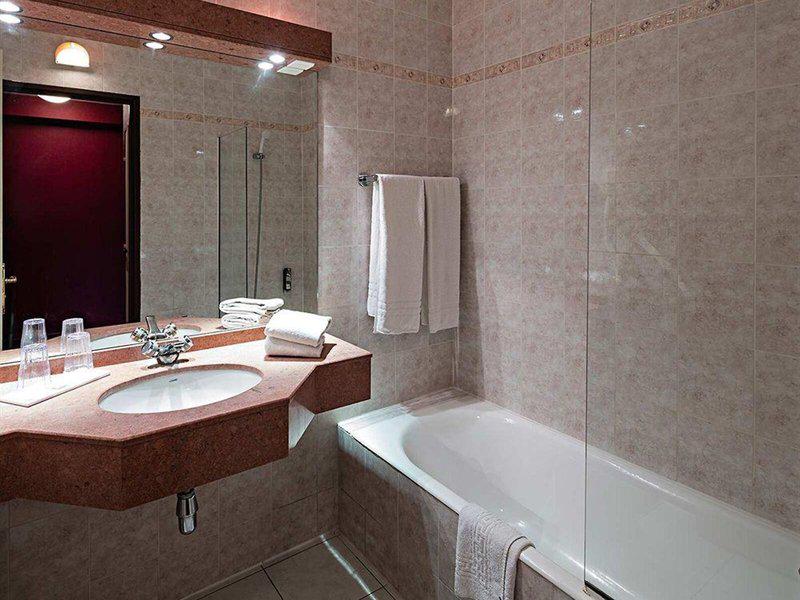 D055BBD70B833E37AEE306788CDB661E