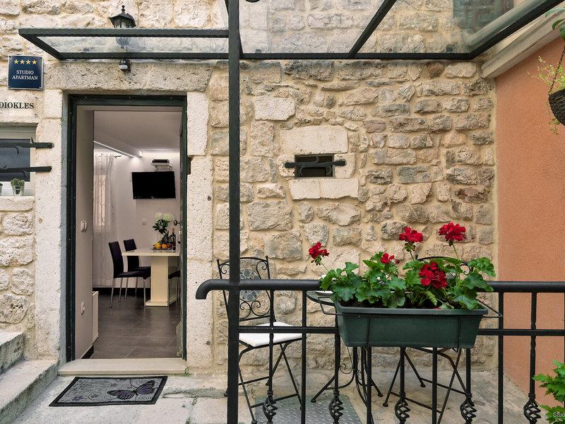 01A0B7125BADC9A073BFA99B0336856D