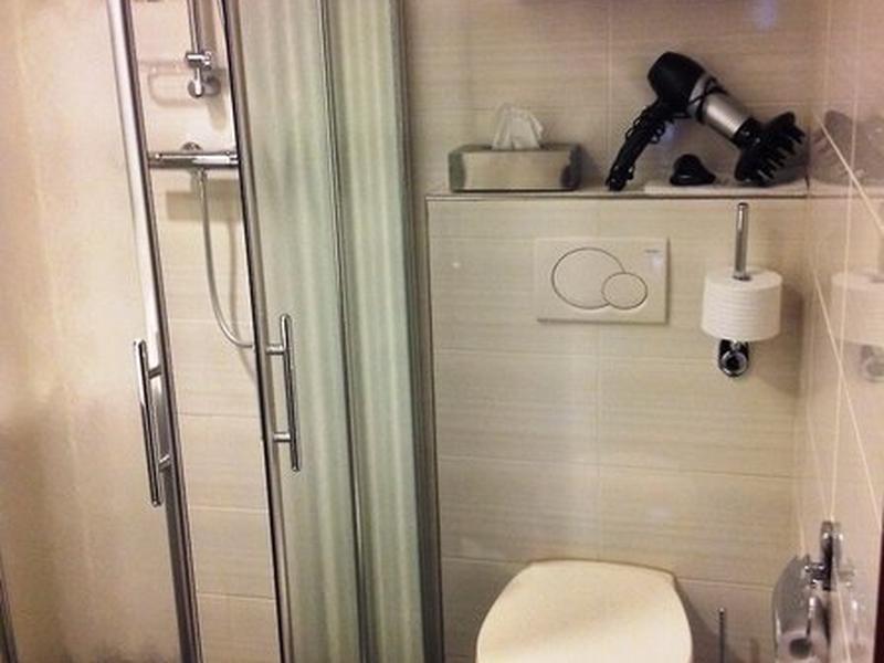 6AFBE185D92D4C956053F142EE8C80E9