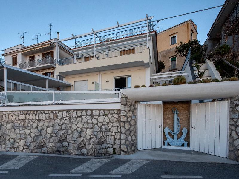 0EDCC43A659BB7C510E83C896692C0ED