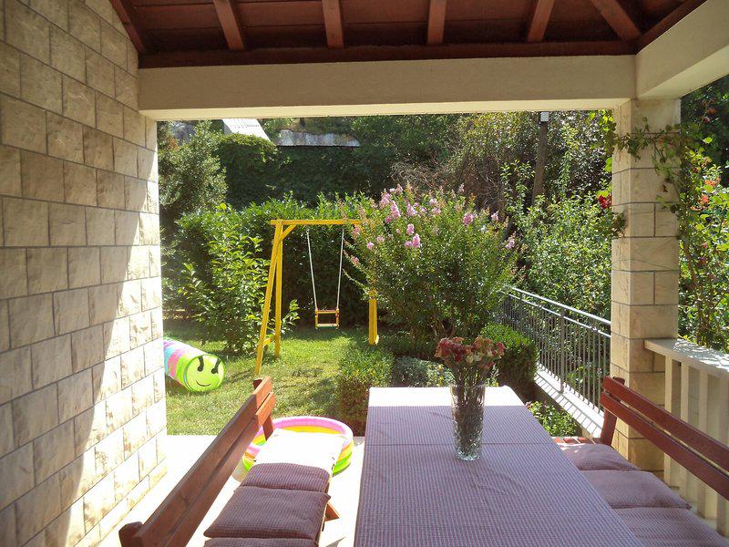 81262235CA32055668D06D920317B09F