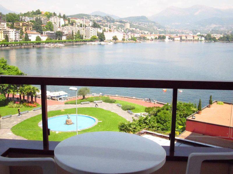 2688BE1A75AEF6C954154D252B012846