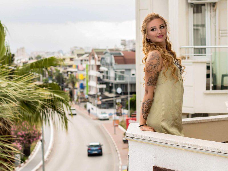 F6EF4C1D7E5C91AA5D5AE6CFF98AD68A