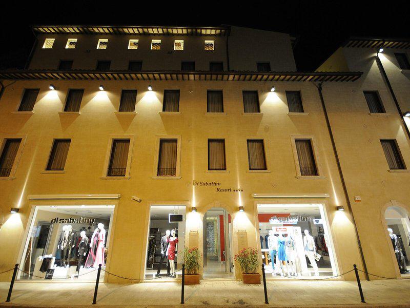 722975A26DE6676C813B4C1927AF23CA