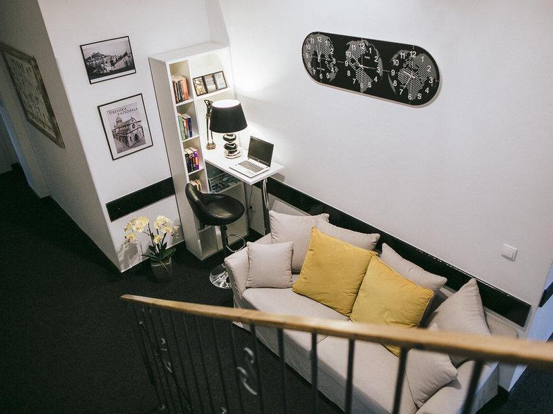 A6E1AB9DC687ED3A4AD6B2B1A3037F80