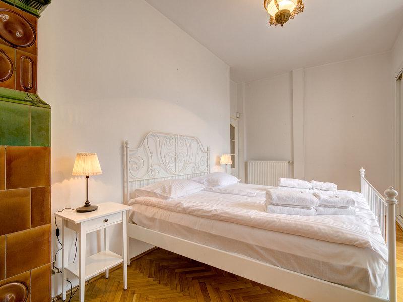 4ED747DD669DA936AE341D8F2240DC64