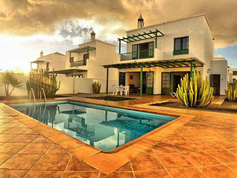 9E7DAF32B5E07FBC8618233452474215