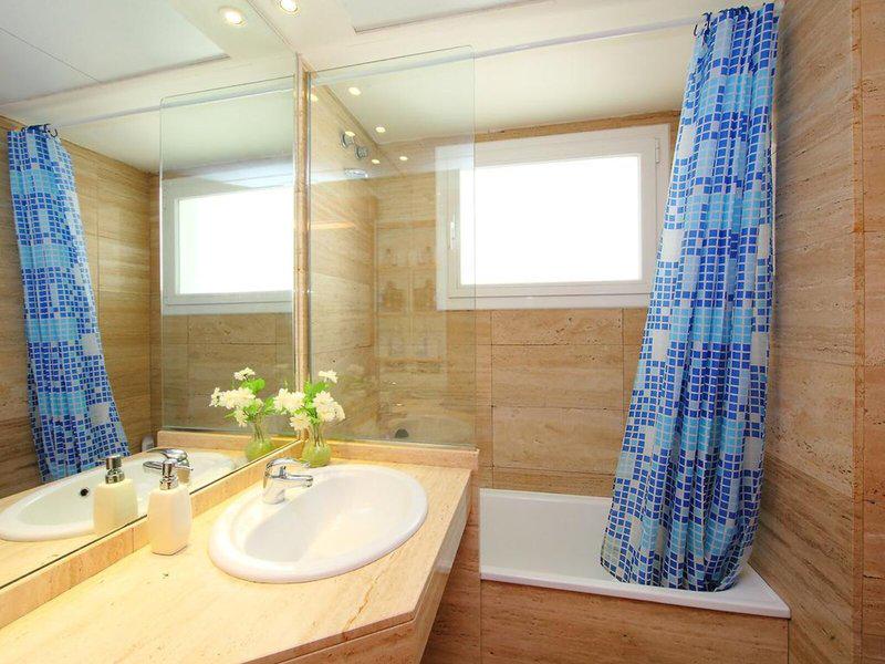 1A4977FE32AD9C5181F5B2B15FDA4BE3