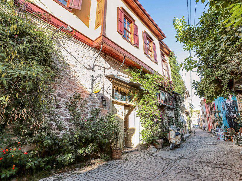 411FE80AA846551F744D0FE39ED6D8F5