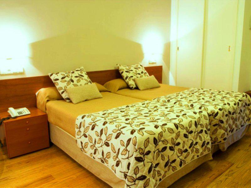 3CFA69B6B825C53C7E82A220482EACF1