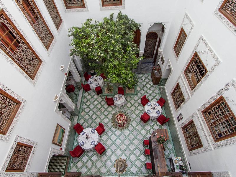 EAEAB6875D054D385F67320B041FB16D