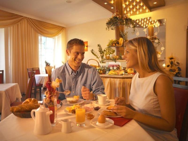 373699E988274AD449BB8931885D7A81