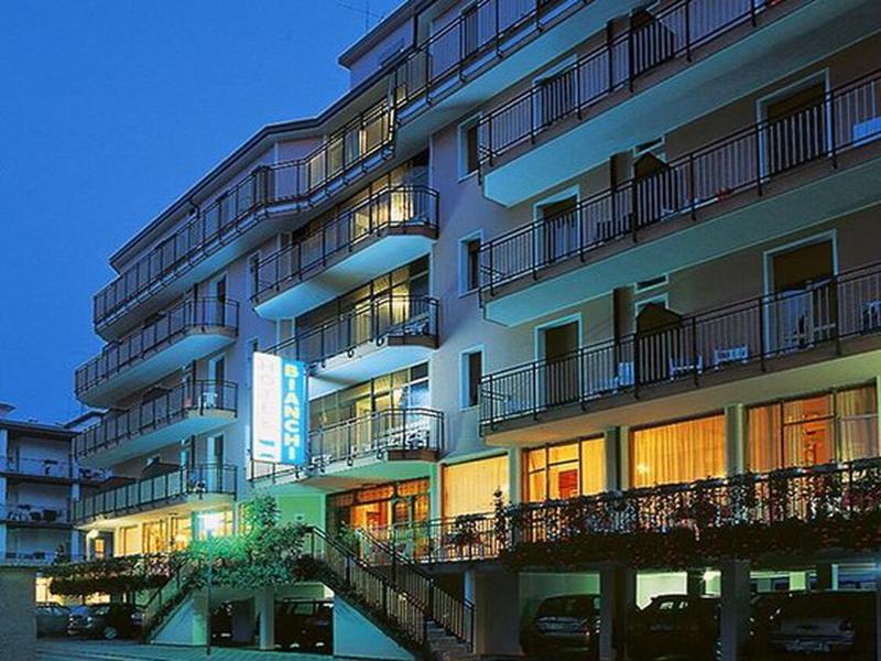 1529EBB0BD6BFBD41200AA4C6745862D