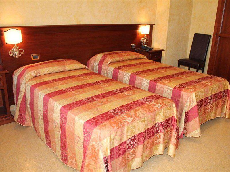 AE191F9C5ECDA0CA7A6C09F6E07A914C