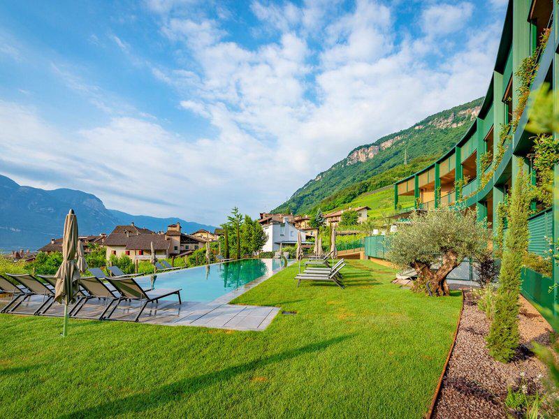 852BD69B22A195AF564223488E5F6820