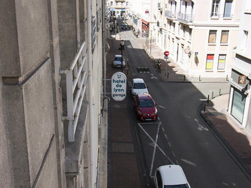 AAA96BDC0F8F9FF680C4CA7076E3E9EA