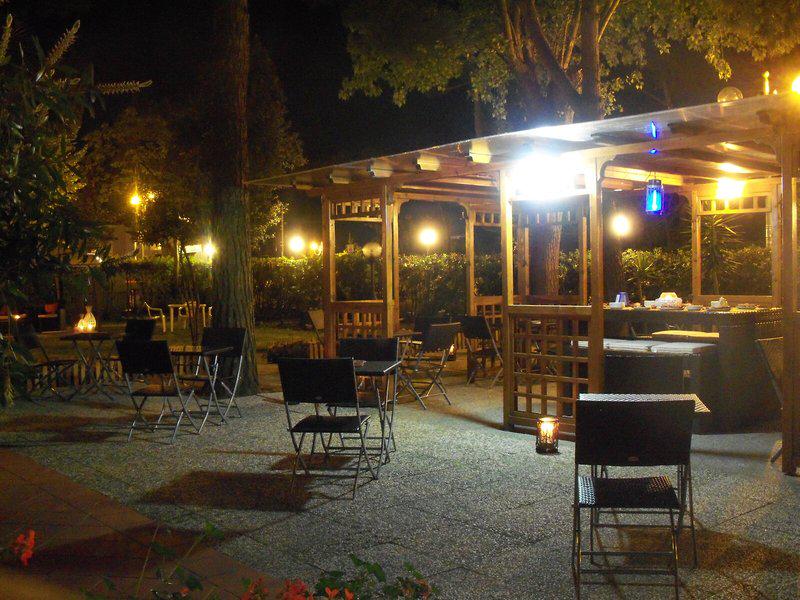 D1815421E518092B873902BFEB998BEA