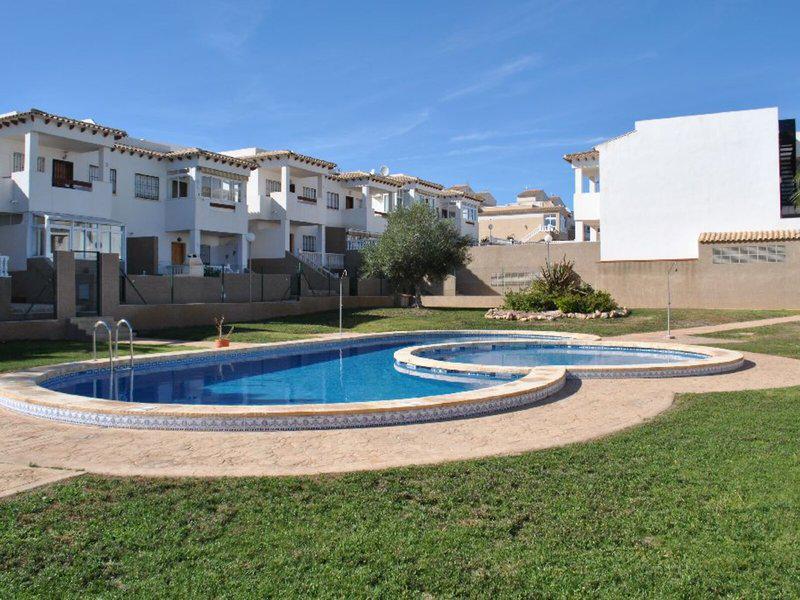 10D6677644F735DD31B600377BB306A3