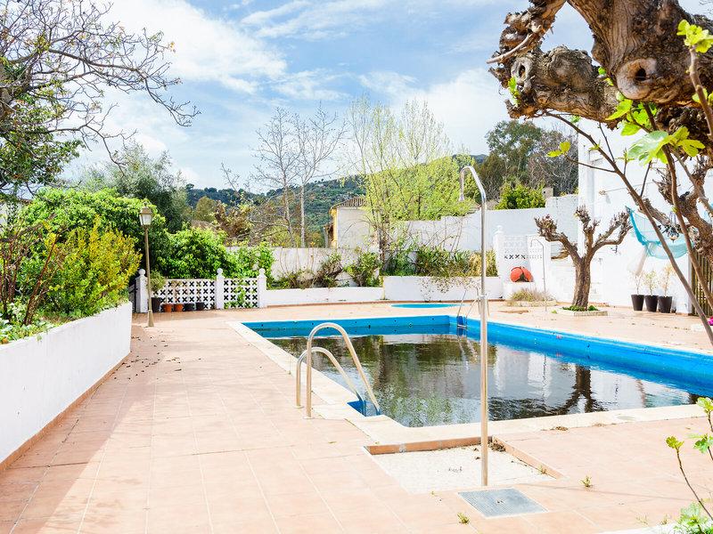 E95F8FEA10FA1A49D4CB4F701152424F