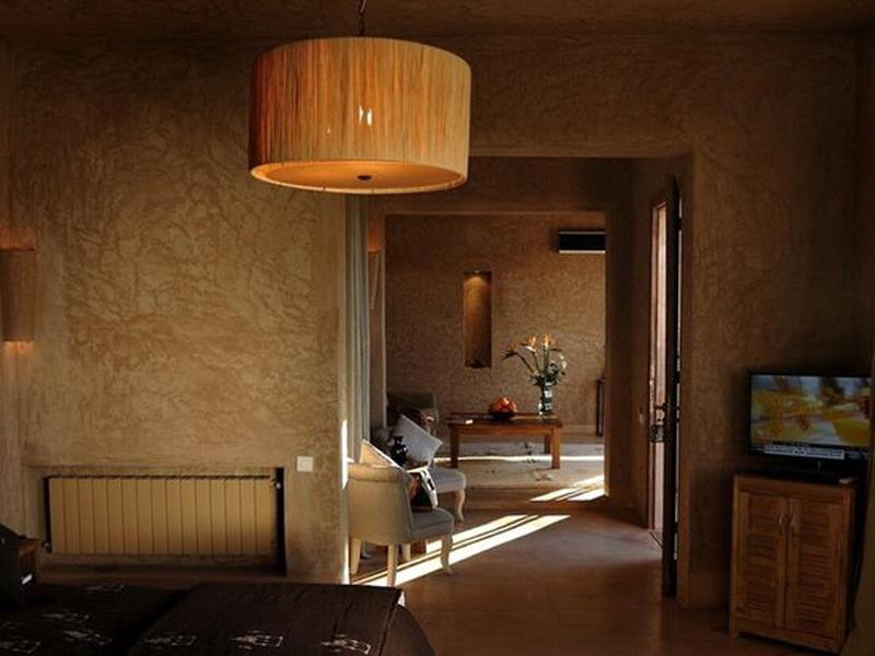 ADCEEAD4B4939CAE29584B6C1F193B97