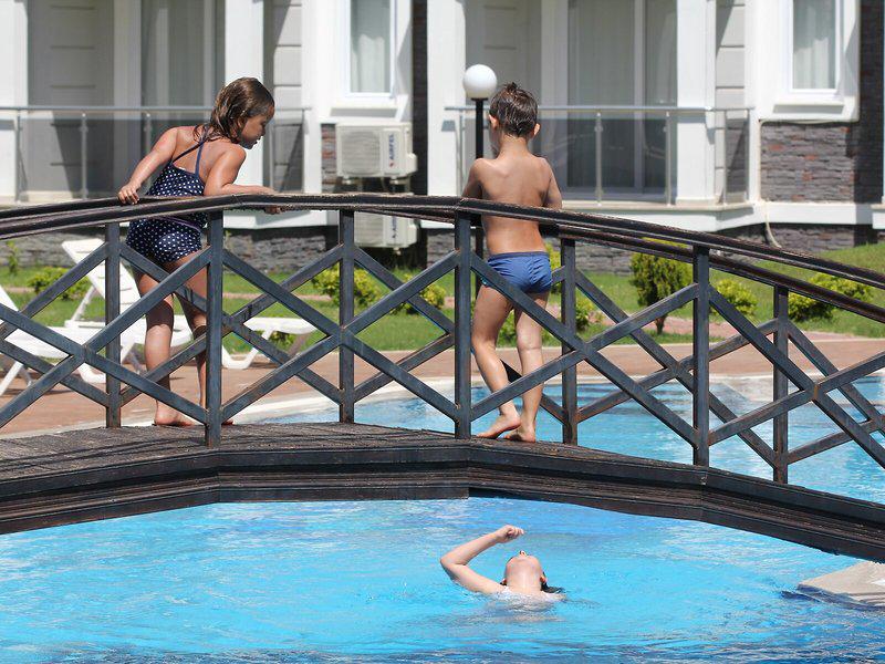 527E73C47EC01A80FCD74A192409F99A