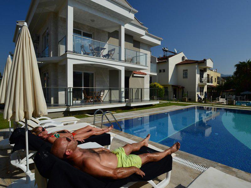 9EA503B3F168AA66B310B54F39CF9B98