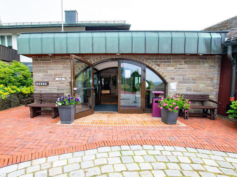 BC42431C4A97A6238CA0ABB164F3989F