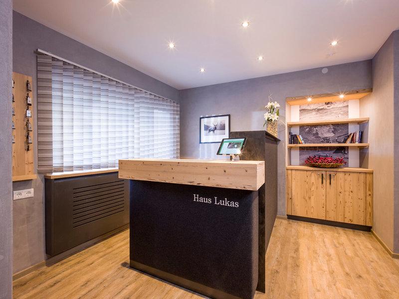 A0F114664C36BEAB9D259D73D55CDACF