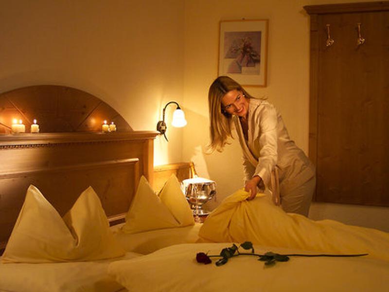 5994A127859DE09146E90B3573DFF19C