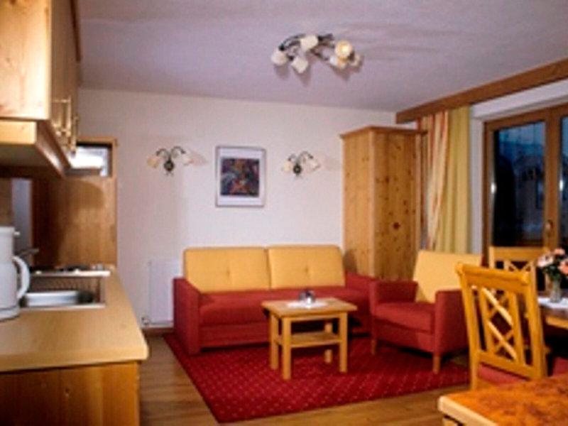 F5D344388DD259805915EE84B43D004C