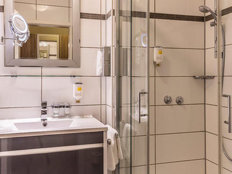 47ACBF1C8AA295FA73952BEC0C3D8928