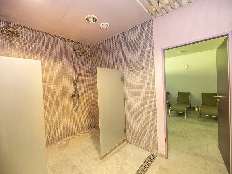 FF3C4F7CCF17780D53EA9C3A2671F254