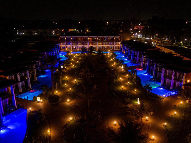 AA9237188DE09E3DC7D39C0989C1CF2E