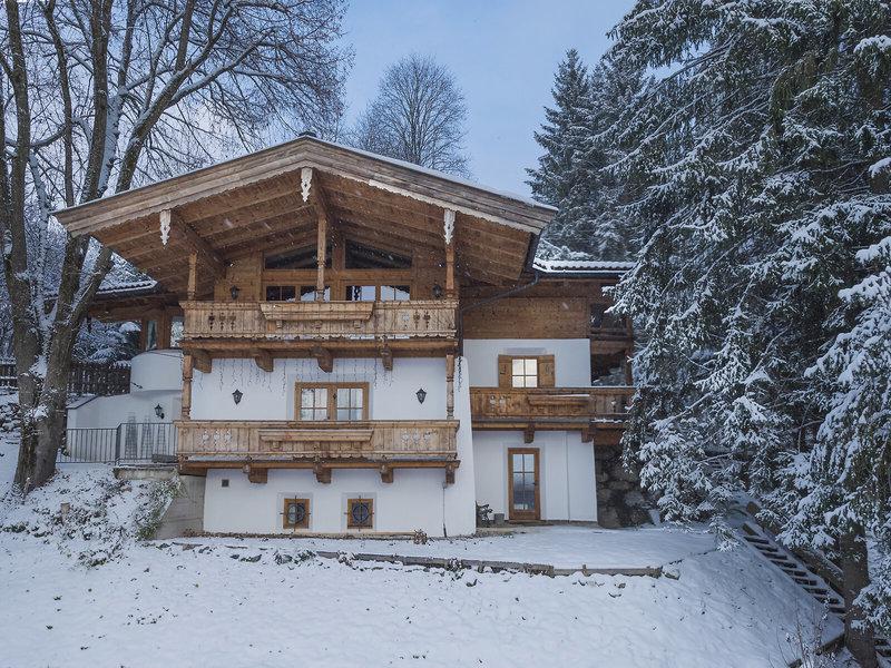 0C2D7C15FD973E7CFBD41D1F7D91D4A6