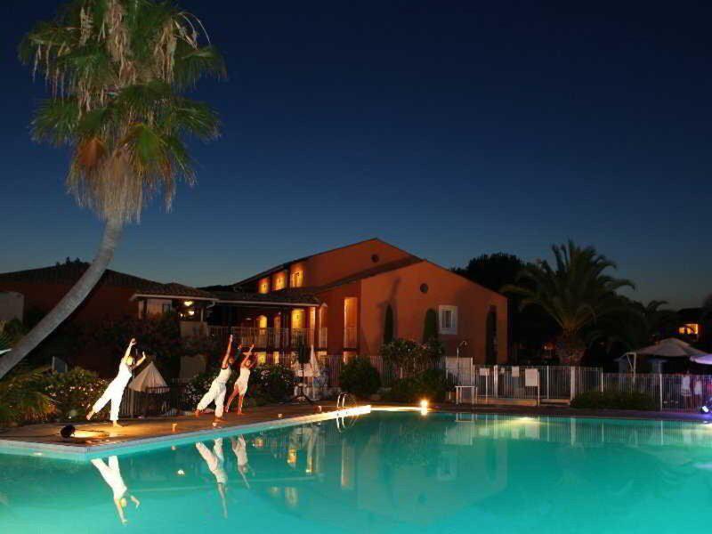 2FC03B86776692F04449334284D6E020