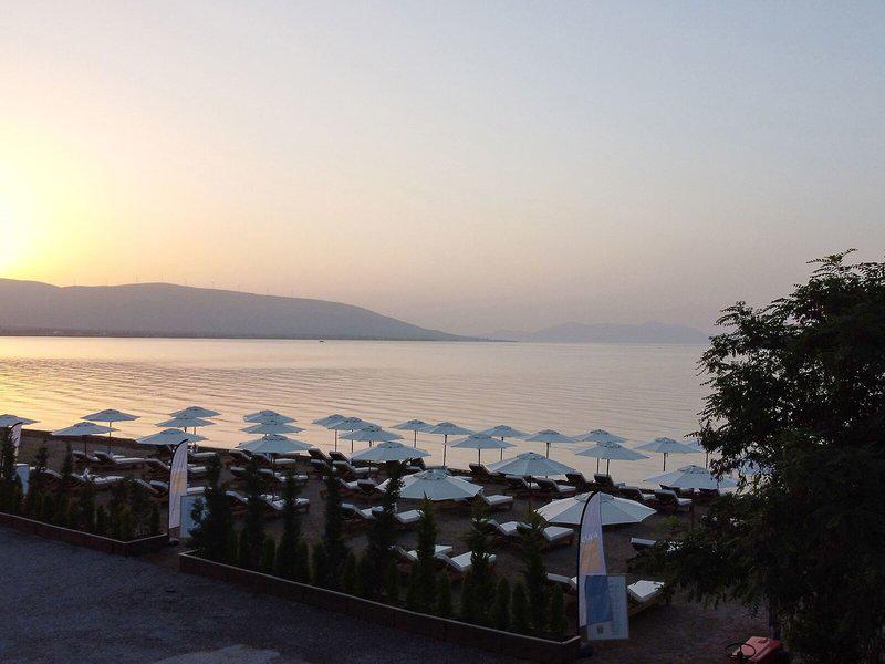 756A3AA6B0C92499B272F1994F636327