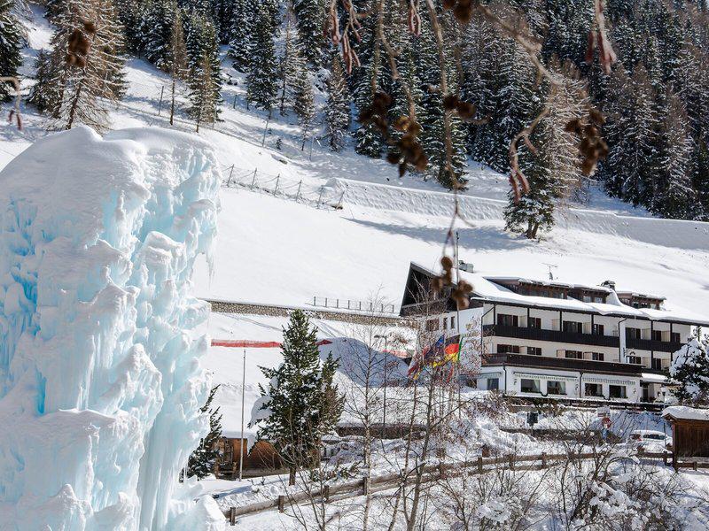 ED044C91B2A306450A0C1C4E68127551