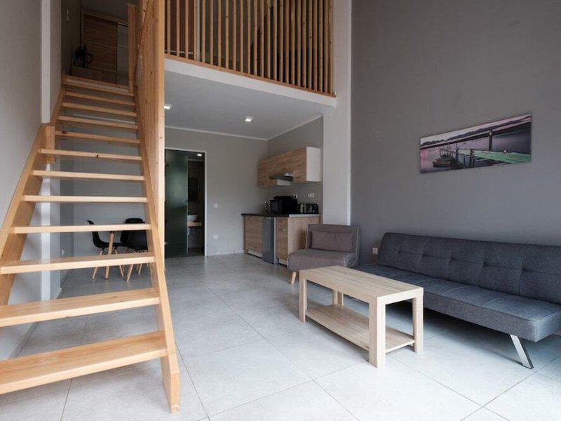 8300BED6EA75589C881F223391CCE293