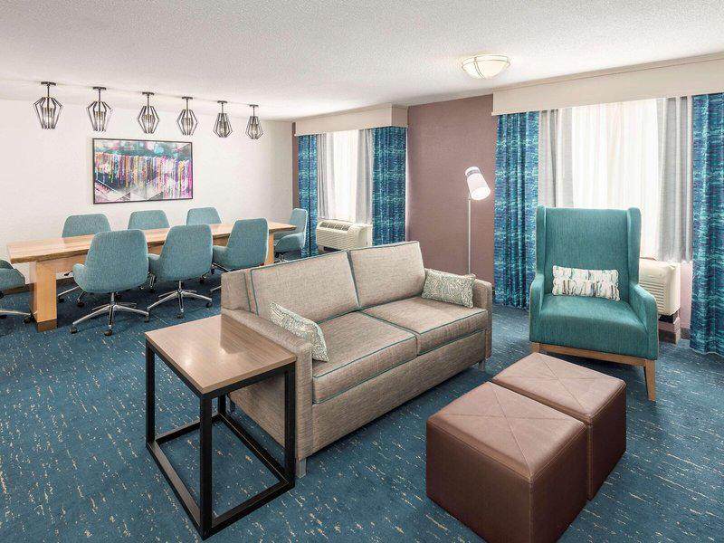 B0D14D1BF5CB3FD49A82B6266D607385