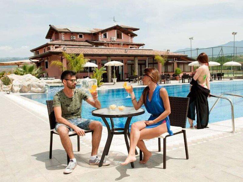 C88E24BD424DAC254298D642C8EDBF5F