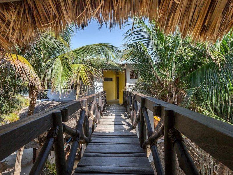 37C6E53B13191B8D4446B738BD3665FE