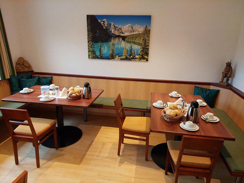 87851710FED8E15F08327A69FB9F9C22