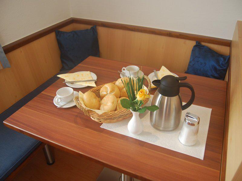 9E5CD3EEDD1C6A9F65D3B3BA05A19DE5