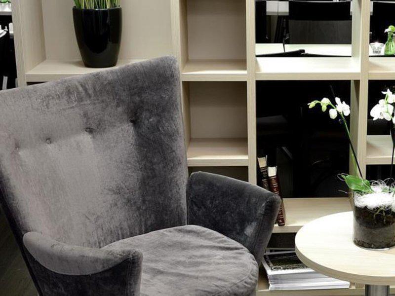 102F98F85C94B21188585A8F66572C3E