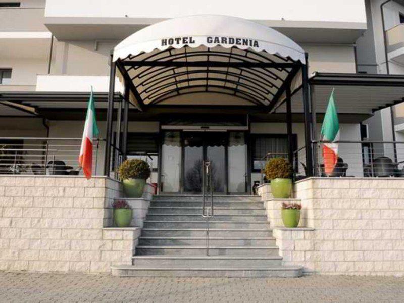 0575982C175E966D09A207D05C84E9E0