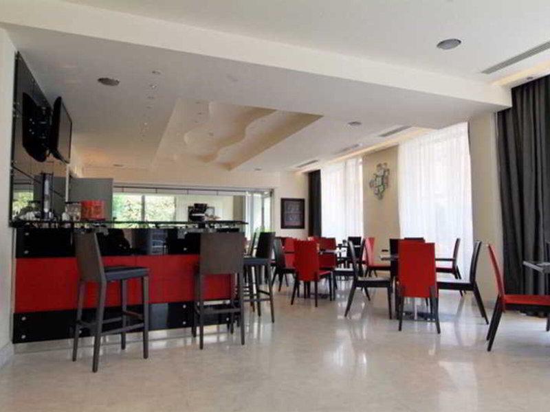 BDFB854DEE44992B3A3A93606CA68C8E